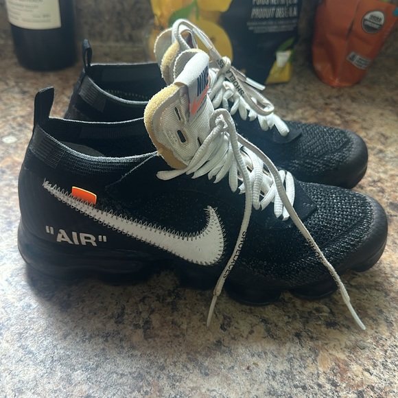 Off white x Nike Black and White Athletic Shoes - Picture 3 of 8